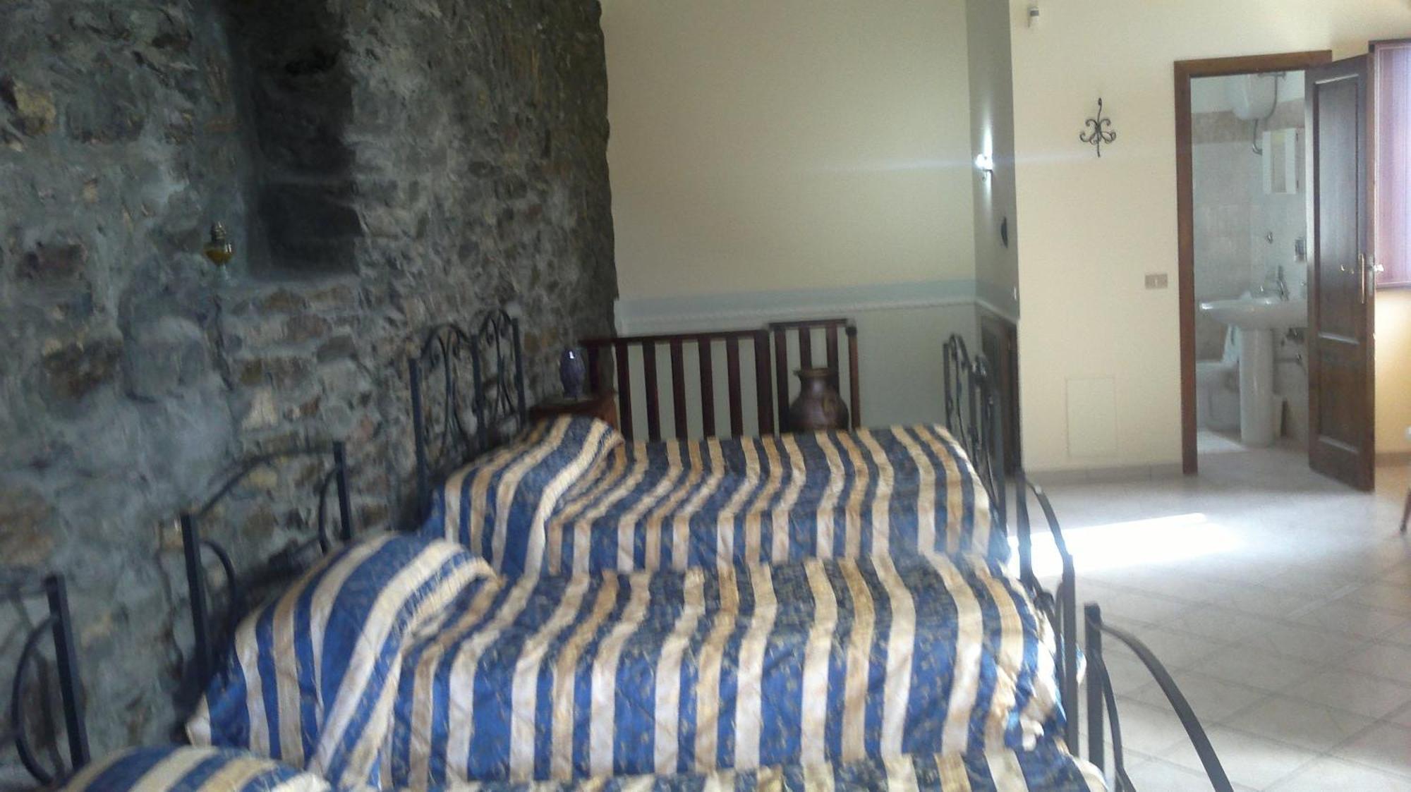 Country house Agriturismo La Palombara *
