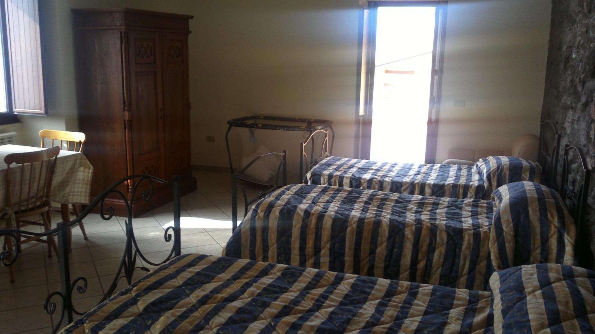 Country house Agriturismo La Palombara Paola